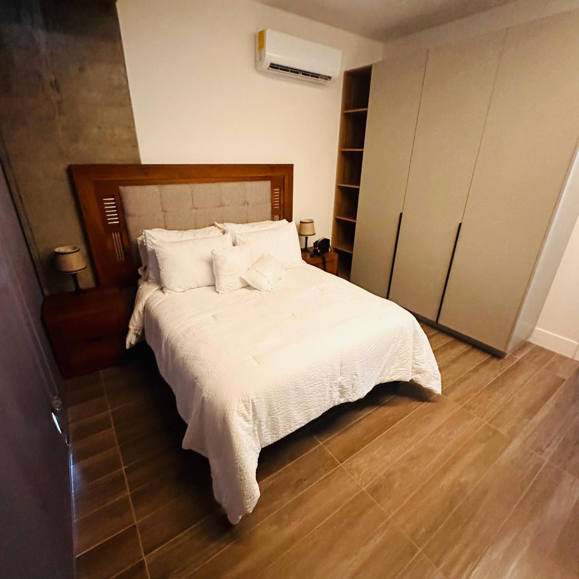 Deluxe King Suite Upper Floor